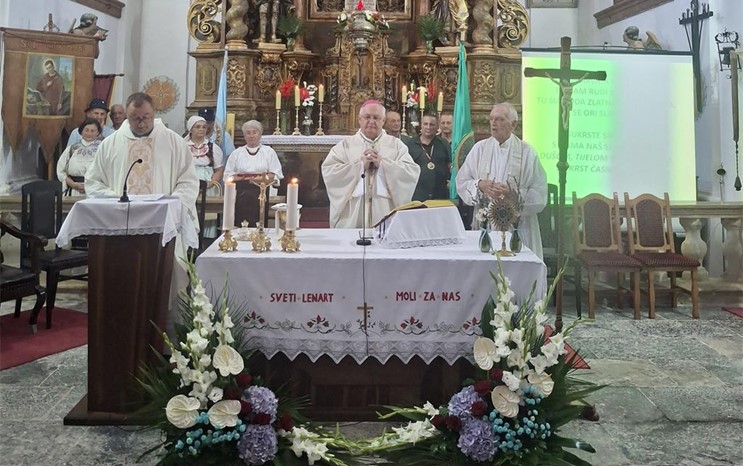 Biskup Razum predvodio misno slavlje povodom obljetnice posvete župne crkve u Kotarima